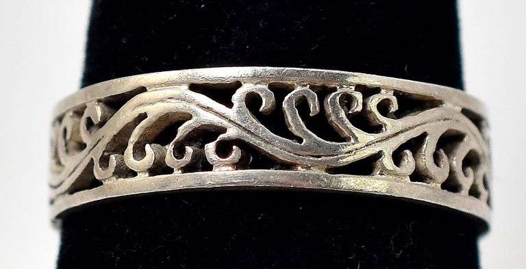 Ornamental Band Ring in Sterling Silver