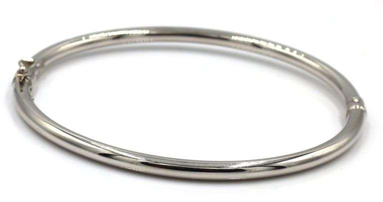 Easy to Wear 14K WG Hinged Bangle Bracelet