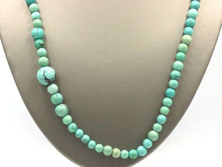 Turquoise beaded necklace