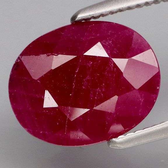 Heated only! Pigeon's blood red! 10x8mm 3.47ct Burmese Ruby!!!