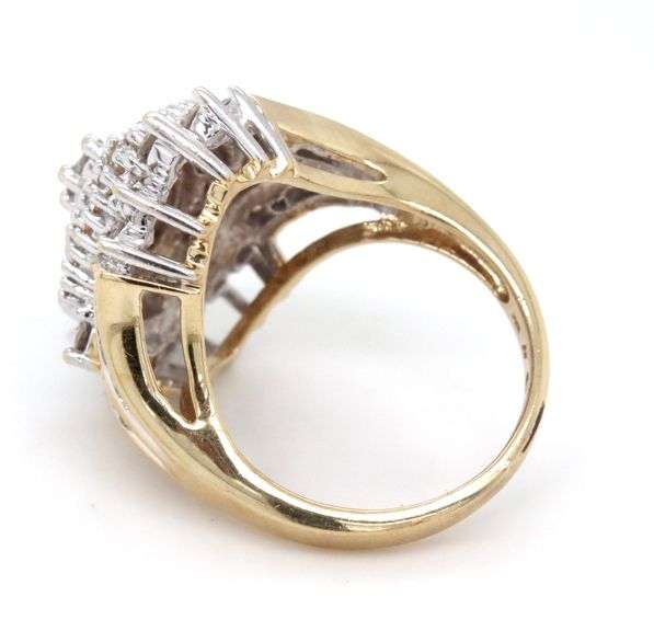 14kt Yellow gold 1.50ctw baguette and round diamond cluster ring