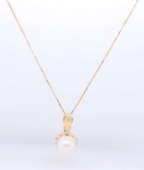 14kt Yellow Gold Pearl and CZ Pendant on Box Chain Necklace