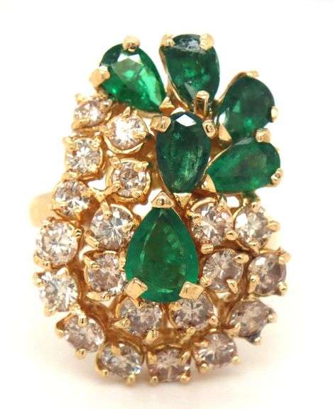 18kt Yellow gold 2.25ctw Emerald and top light brown diamond ring