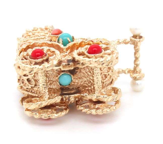 14kt Yellow gold Fancy Pram charm pendant