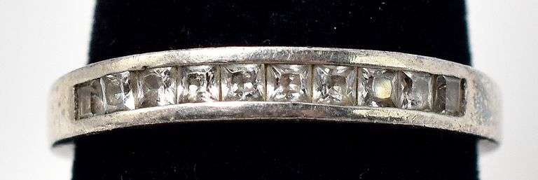 Inlaid Clear Cz Band Ring in Sterling Silver