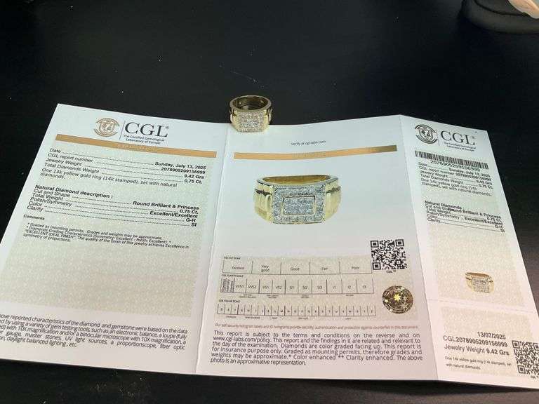 MEN'S BRAND NEW CERTIFIED DIAMOND RING, 14K GOLD