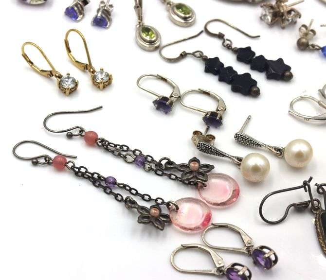 Group lot of Vintage 925 sterling silver earrings