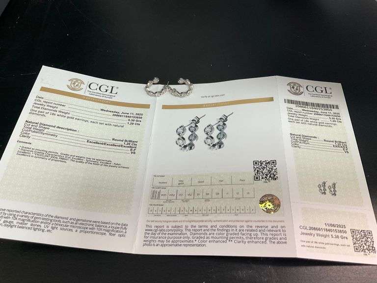 CERTIFIED BRAND NEW 18K WHITE GOLD DIAMOND EARRINGS