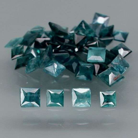 Stunning! 5.90ct set of blue green princess cut Sapphires