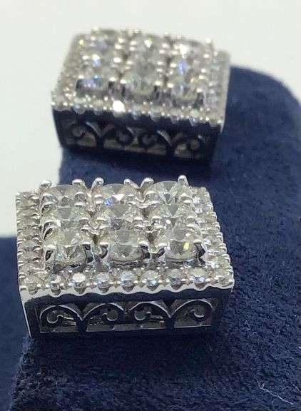 14K White Gold Round Brilliant Cut Diamond Cluster Earring
