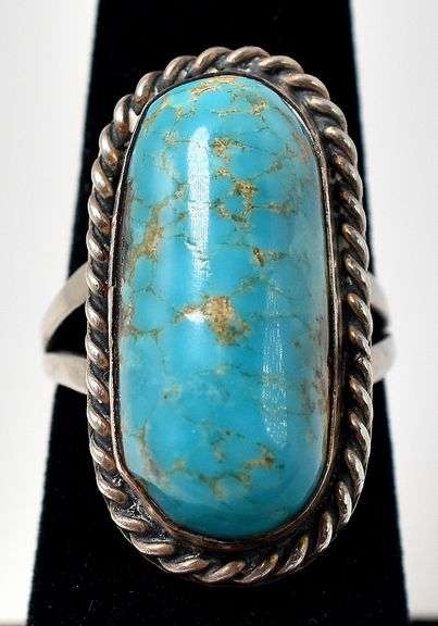 Vintage Native American Turquoise Ring in Sterling Silver