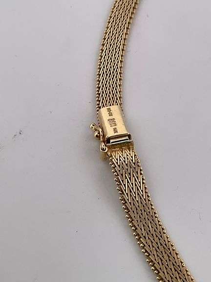 14K YELLOW GOLD CHEVRON MESH NECKLACE