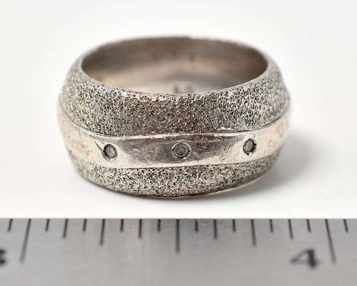 Textured Band Ring with Three Gemstones in Sterling Silver