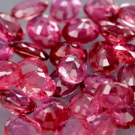 Collectors 4ct violet red Ruby set -Untreated!!!