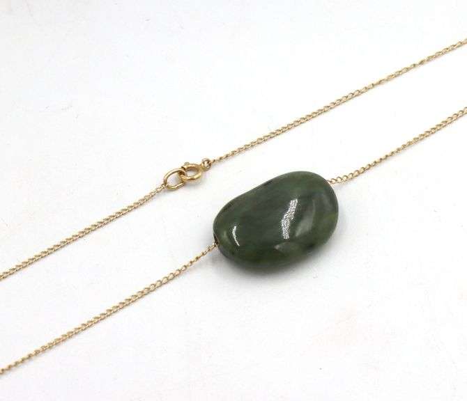 Vintage Yellow gold green Jade bean necklace