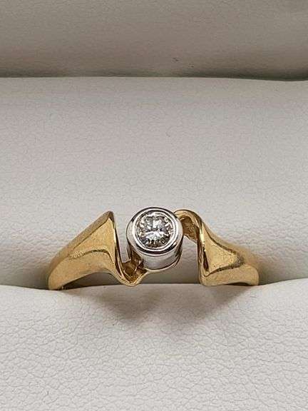 14k yellow gold diamond wedding band, size 7.5 -3.1 gr