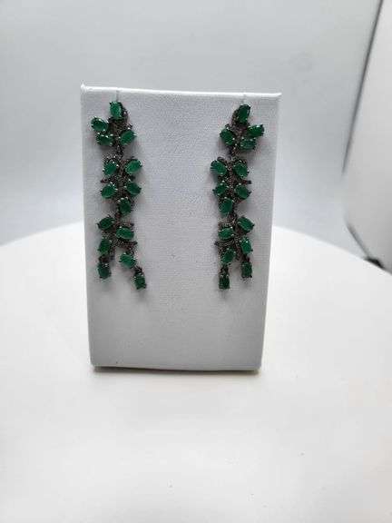 Handmade Elegant Earrings with 7.0ct Natural Colombian Emeralds & 0.75ct Diamond Accents
