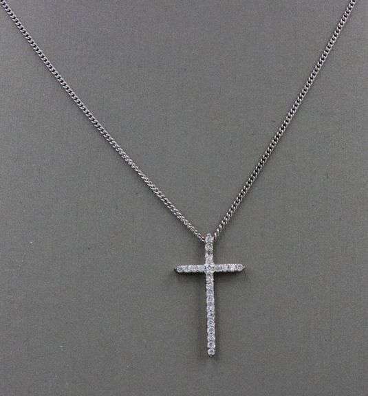 18kt White gold diamond cross pendant on chain