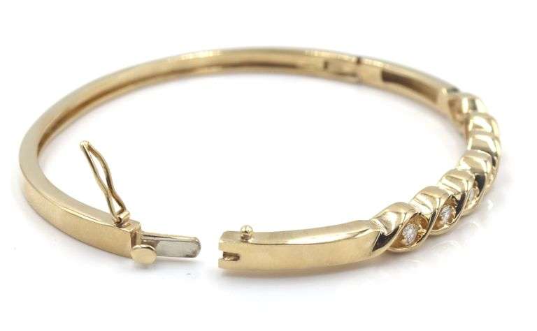 14kt Yellow gold 0.35ctw diamond loop bangle bracelet