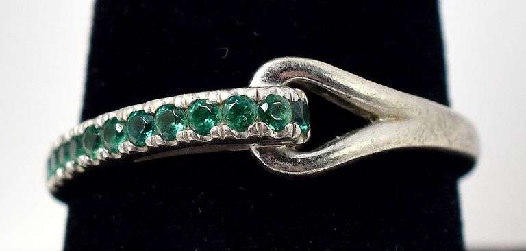 Green Cz Band Ring in Sterling Silver