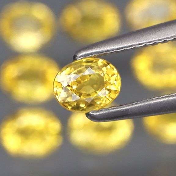 Incredible 2.17ct oval cut yellow Sapphire set -Heated only!
