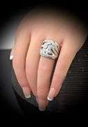 Contemporary High-End 18K White Gold Diamond Ring