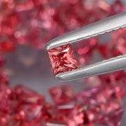 Very rare 5.32ct set of pink Malaya Garnets