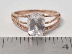 Beautiful 9K Rose Gold Clear Gemstone Ring