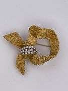 CERTIFIED 18K YELLOW GOLD AND DIAMOND BROOCH