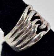 Intertwined Lined band Ring in Sterling Silver