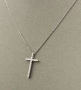 18kt White gold diamond cross pendant on chain