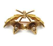 Vintage 10kt yellow gold pearl bean brooch