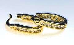 Dazzling Sparkling 14 Kt Gold Plated Princess Cut Lab Simulated Diamond Hoop Earrings