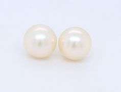 14kt Yellow gold 7.5-8mm pearl stud earrings