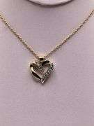 Beatiful 14K yellow gold and diamond heart pendant with chain