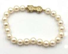 Blue Lagoon 7x6.5mm pearl bracelet in 14kt yellow gold