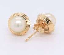 Elegant White Fresh Water Pearl Stud Earrings in Yellow Gold