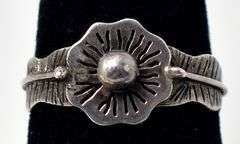 Flower Ring with Leaf Designed Band in Sterling Silver