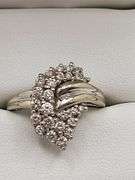 Very nice 14k white gold diamond cluster ring