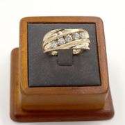 14kt Yellow gold 1.25ctw 5 stone diamond men's band