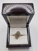 Beatiful 14K yellow gold and diamond cluster ring