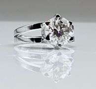 Sparkling 14 Kt White Gold Plate 3.75 Ct Simulated Diamond Ring