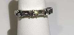 Luxurious Emerald Cut & Round Brilliant Diamond Band - G Color, VS Included, 0.950 Platinum" size 5.
