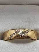 10k yellow gold diamond band, size 7.5 -5.8 gr