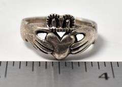 Claddagh Ring in Sterling Silver
