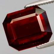 Elegant 4.50ct midnight crimson Spessartite Garnet