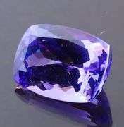 Heavy color shifting! 2.40ct blue violet Tanzanite!