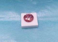 Magnificent high quality Pink Diamond " 3.01 CT lab grown pink diamond"