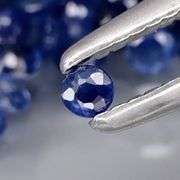 Natural 4ct royal blue Sapphire set