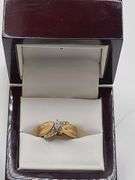 14k yellow gold diamond wedding band, size 7.5 -4.9 gr